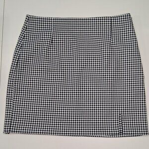 Dynamite Houndstooth Skirt